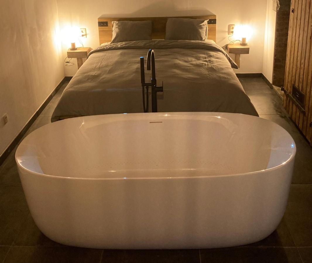 Au P'Tit Cachot Apartment Vaux-sur-Sure Ngoại thất bức ảnh